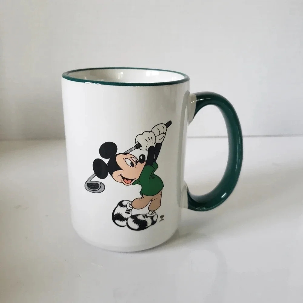 Vintage Walt Disney World Mickey Mouse World Golf Green/White Coffee Mug.